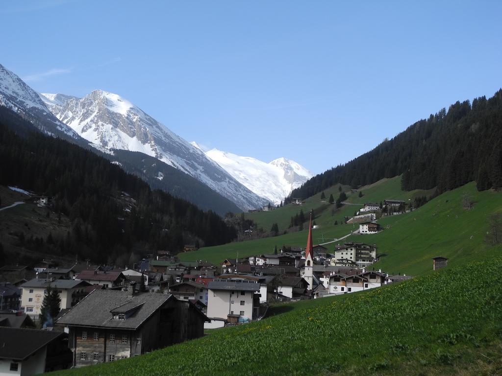 Gaestehaus Alpenland 턱스 외부 사진